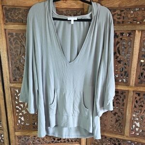 🌟 Sage Hooded V-Neck Top